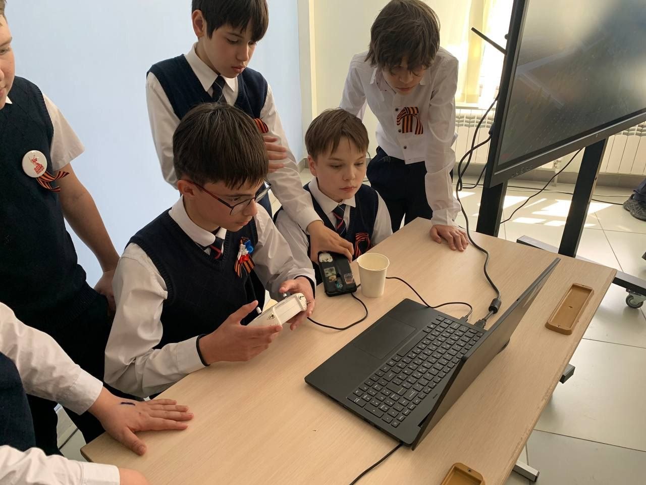 Дети за компьютером